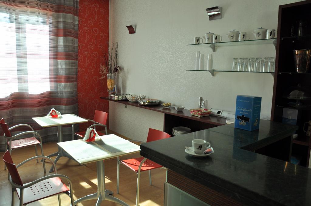 אריאנו אירפינו Hotel Fontana Del Re מראה חיצוני תמונה