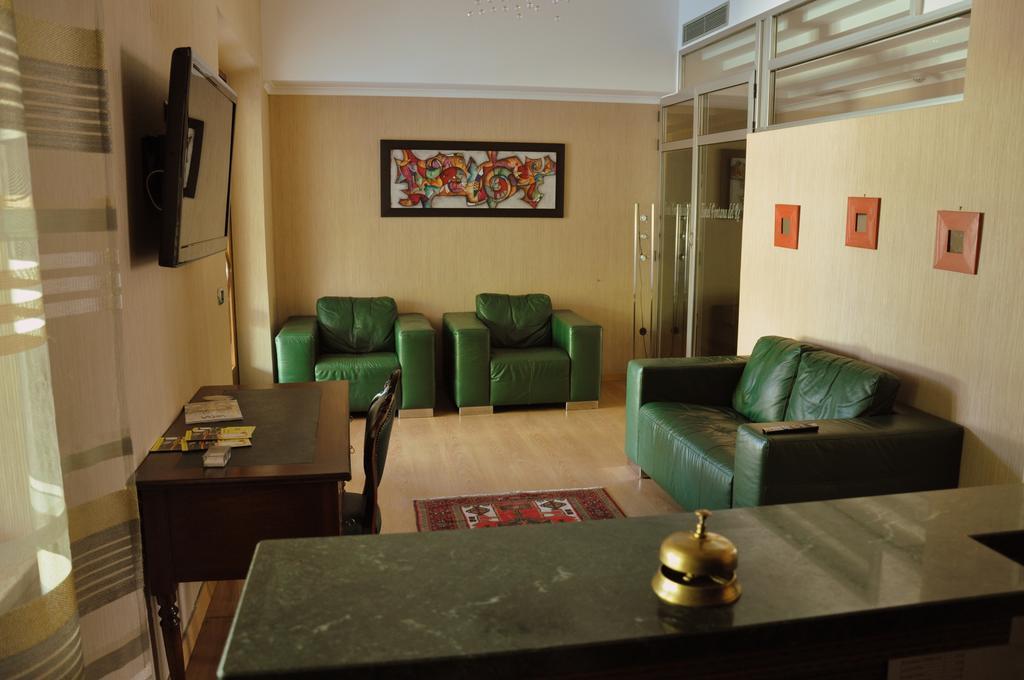 אריאנו אירפינו Hotel Fontana Del Re מראה חיצוני תמונה