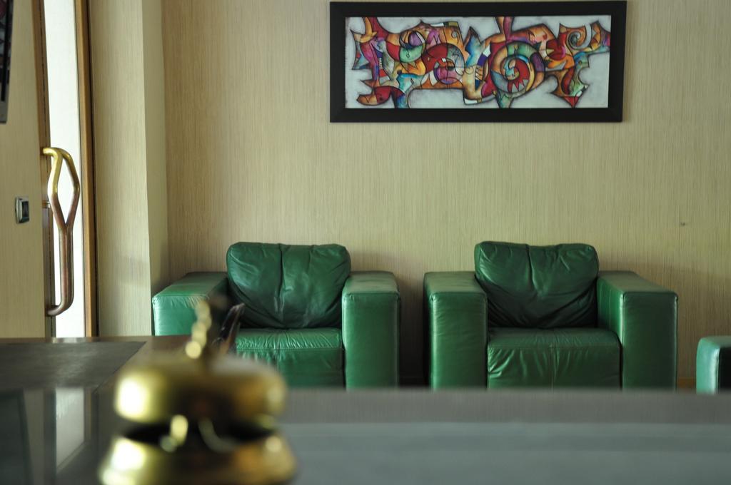 אריאנו אירפינו Hotel Fontana Del Re מראה חיצוני תמונה