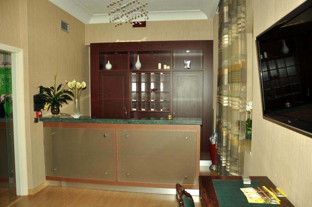 אריאנו אירפינו Hotel Fontana Del Re מראה חיצוני תמונה