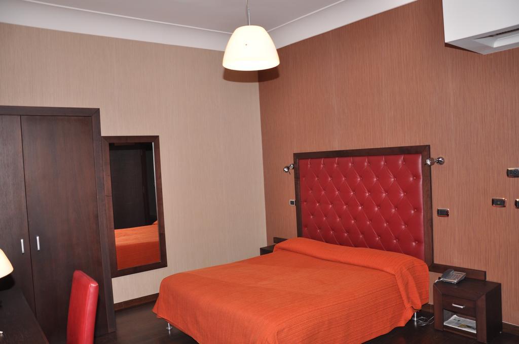 אריאנו אירפינו Hotel Fontana Del Re מראה חיצוני תמונה