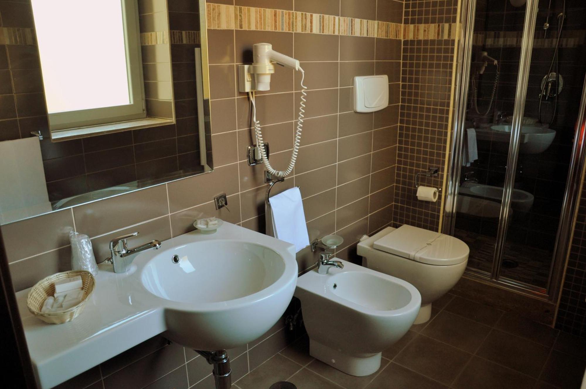 אריאנו אירפינו Hotel Fontana Del Re חדר תמונה