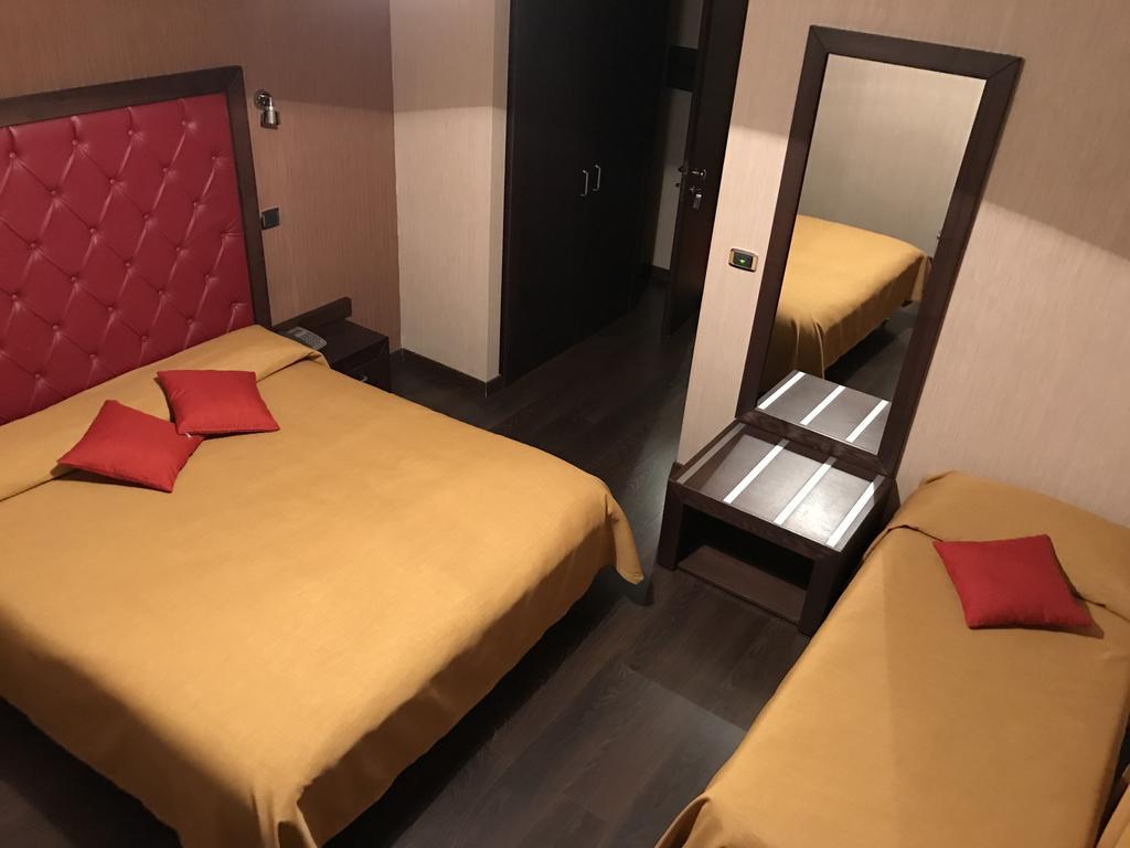 אריאנו אירפינו Hotel Fontana Del Re מראה חיצוני תמונה