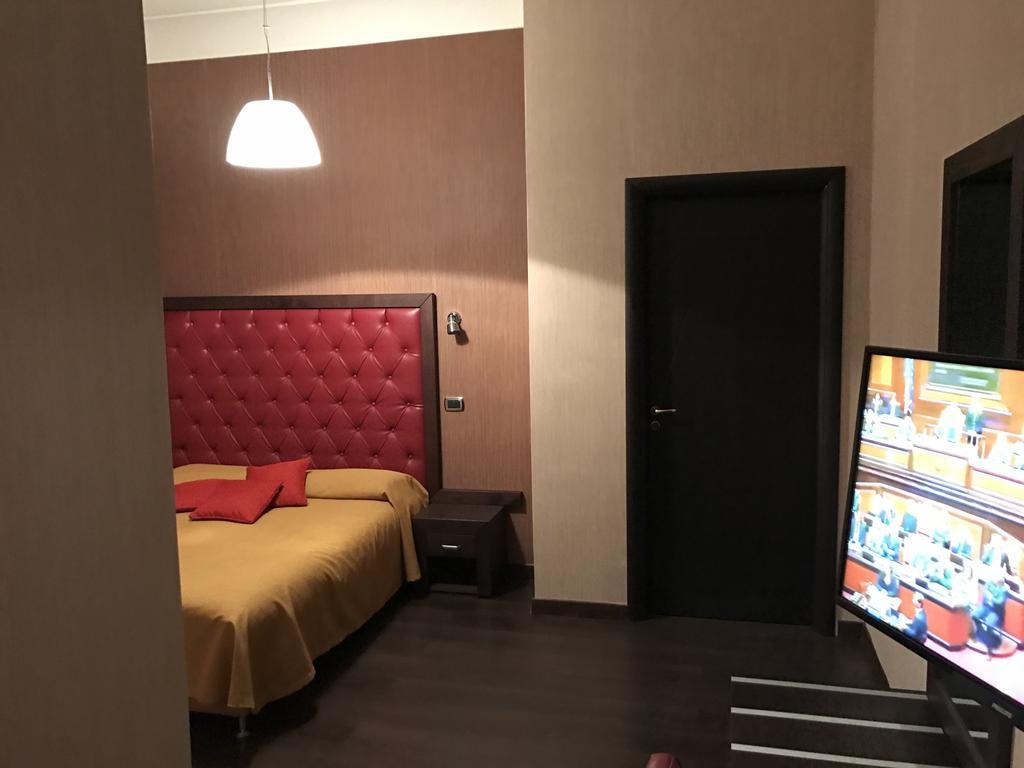 אריאנו אירפינו Hotel Fontana Del Re מראה חיצוני תמונה